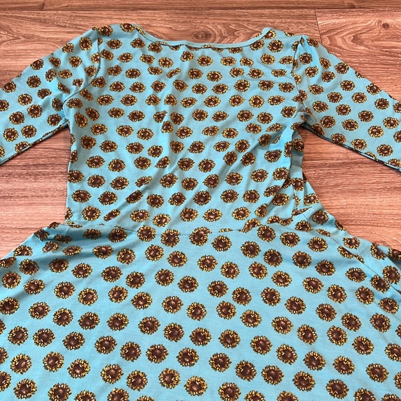 LuLaRoe Teal with Sunflowers 🌻 Nicole Dress - Picture 6 of 7